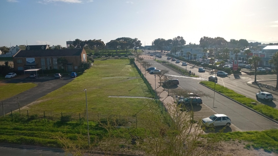 2 Bedroom Property for Sale in Table View Western Cape